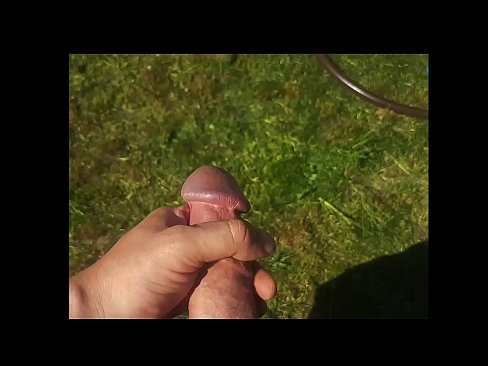 ❤️ Heit týpa lætur bleiku kisuna sína helvíti og kemur með sprautu í sumargarði Ofsagt kynlíf á is.pinkporno.ru ❌️